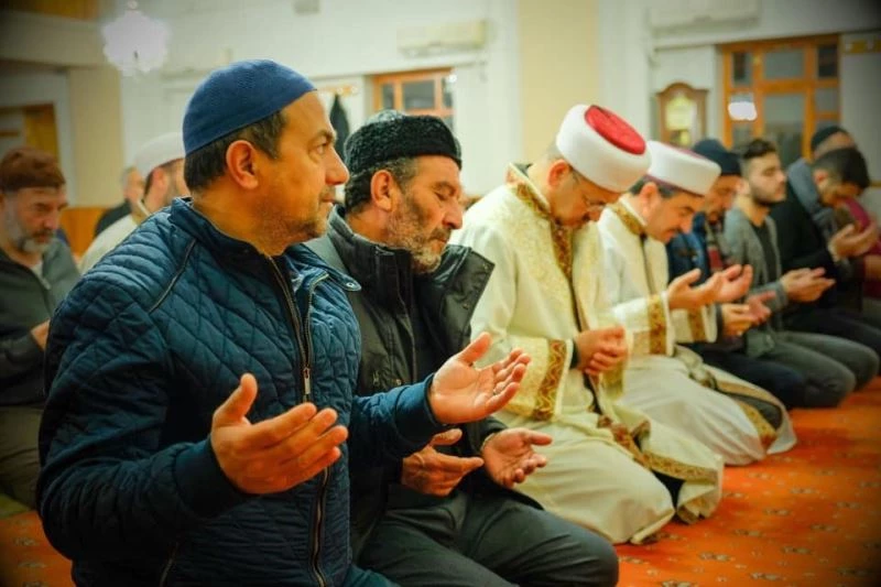 Erzincan’da cuma namazı kılınacak camiler belli oldu!
