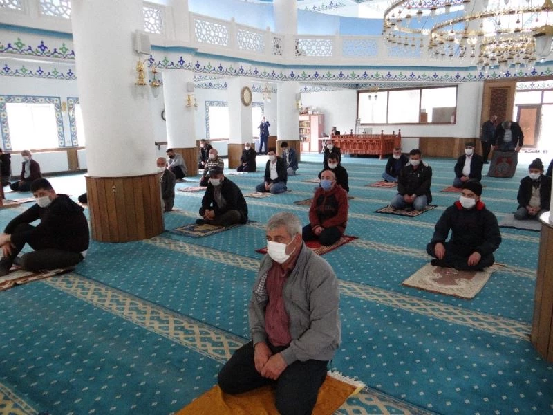 Gölpazarı’nda camiler cemaatine kavuştu
