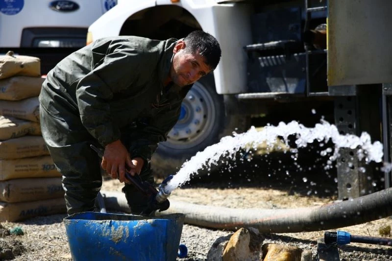 ASKİ, Kuşadası Soğucak’ta ilave içme suyu kuyusu açtı
