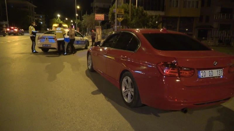 Önce otomobille sonra yayan kaçmaya çalışan vatandaşa 2 bin 798 TL’lik trafik cezası
