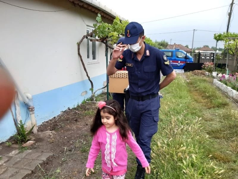 Jandarma sireninden korkan Elif’e büyük sürpriz
