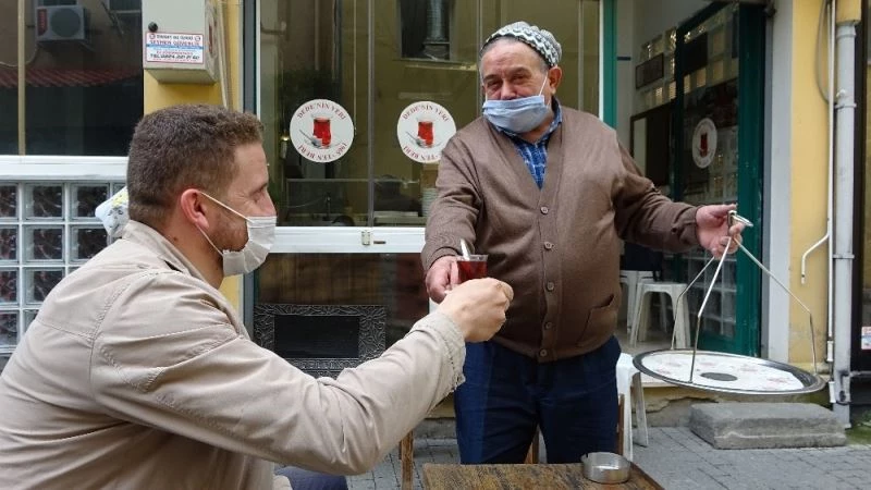 Emektar ustalar 2,5 ay sonra dükkânlarını açtı
