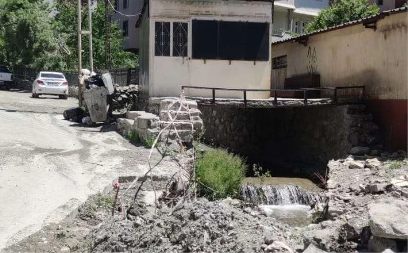 Kentin görünümünü bozan barakalar kaldırıldı
