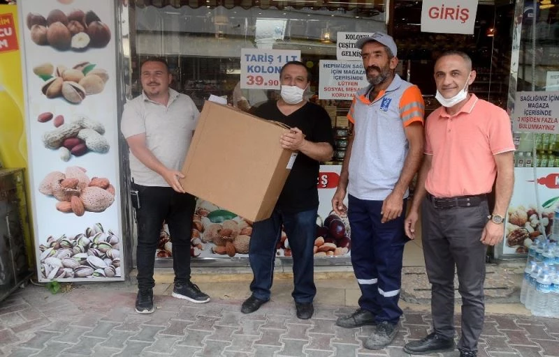 Temizlik işçisinden örnek davranış
