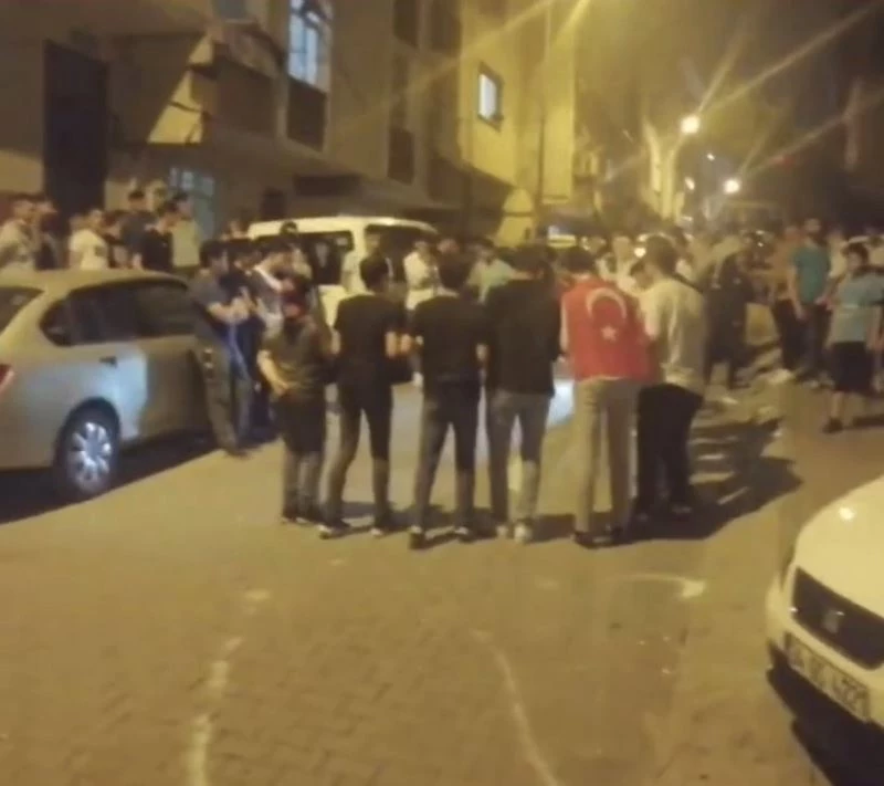 (Özel) İçişleri Bakanlığının uyarılarına rağmen asker uğurlama terörü kamerada
