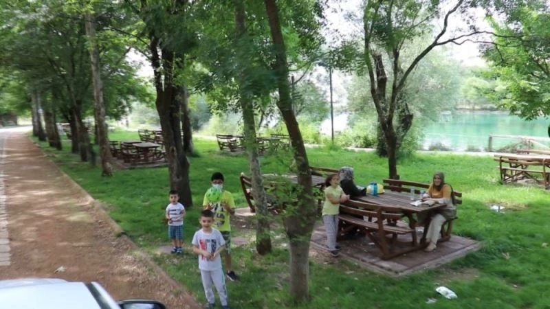 Yasak kalktı, Malatyalılar piknik alanlarını doldurdu
