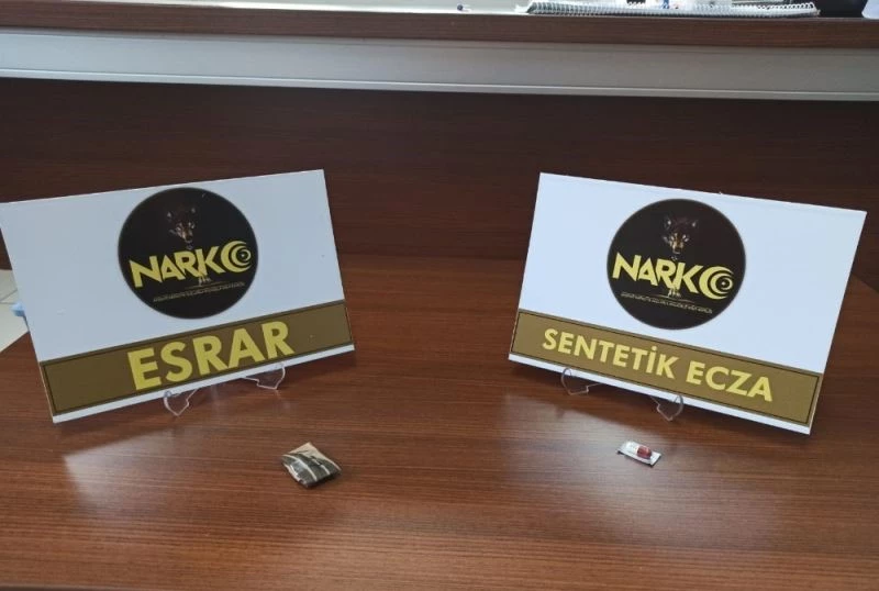 Üst aramasında uyuşturucu ile yakalandılar
