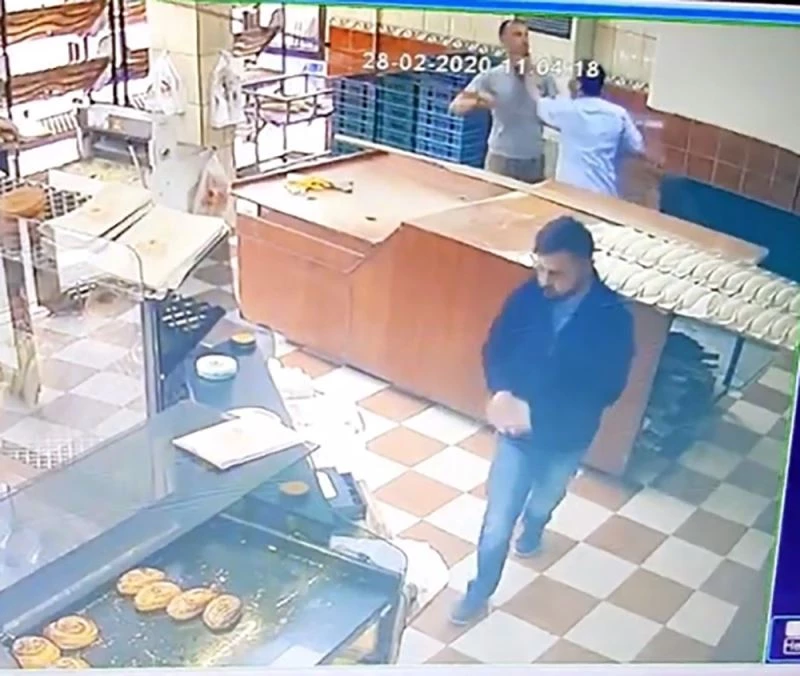 (Özel)Şişli’de fırıncıların kürek ve tahtalı kavgası kamerada
