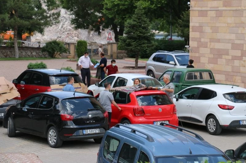 Doluya karşı halılı, kartonlu ve battaniyeli önlem
