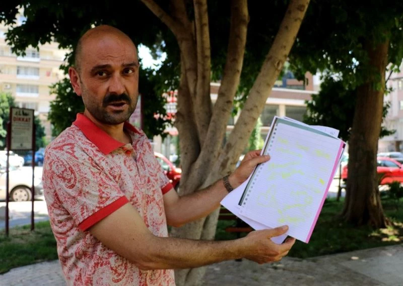 Karısı altınlarını ve çocuklarını alıp başkasıyla kaçtı
