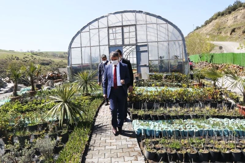 Atakum’da parklar tasarrufla renklendi
