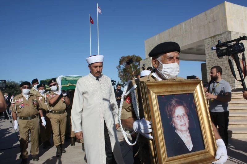 Dr. Fazıl Küçük’ün eşi Süheyla Küçük, son yolculuğuna uğurlandı
