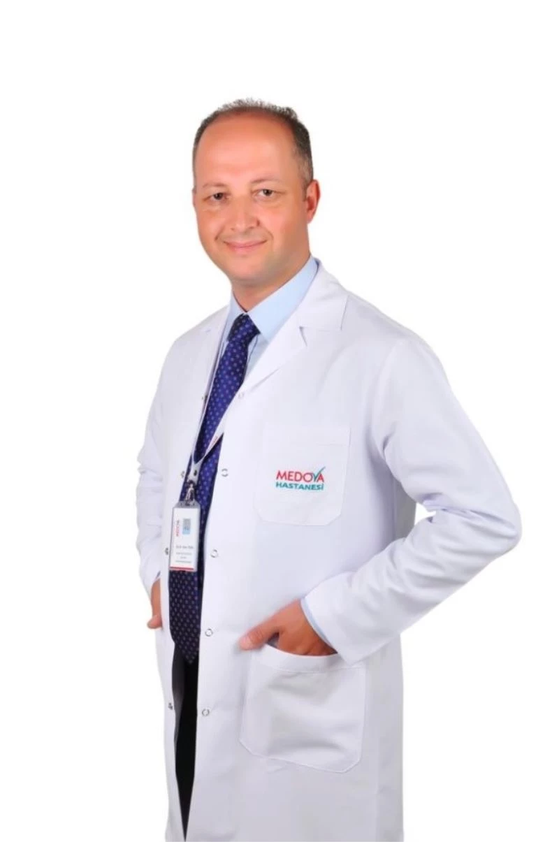 Op. Dr. Tezel: “Orta kulak iltihabının belirtileri arasında en sık rastlanılan kulak ağrısıdır”
