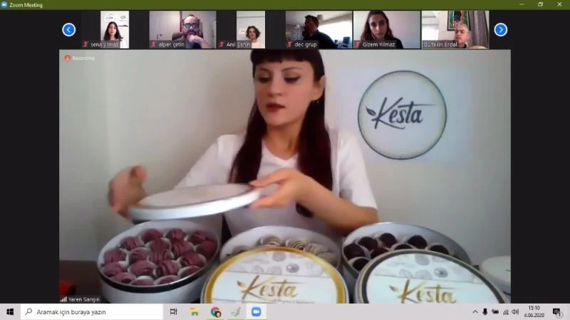 Öğrenciler bitirme projelerini online platformda sundu
