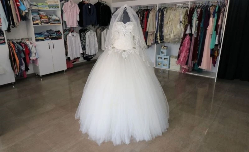 Dosteli’nden gelin adaylarına destek
