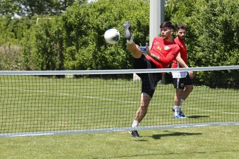 Sapunaru, Gençler maçında yok
