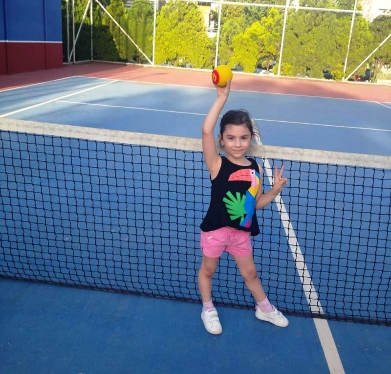 Yunusemreli tenisçiler çalışmalara başladı
