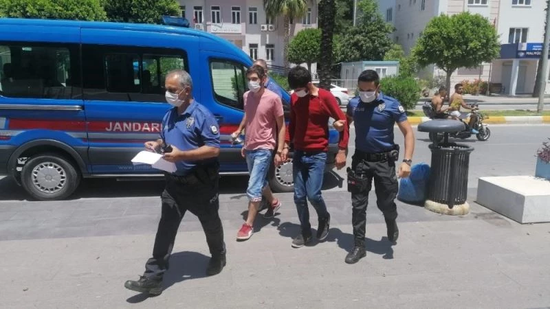 Kamyonetin aküsünü çalıp hurdacıya sattılar
