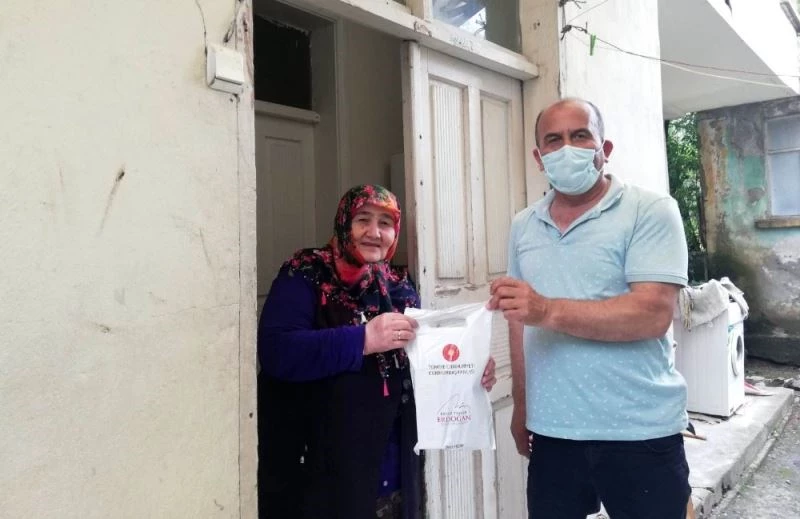 65 yaş üstüne kolonya ve maskeler, Erdoğan imzalı mektupla dağıtılıyor
