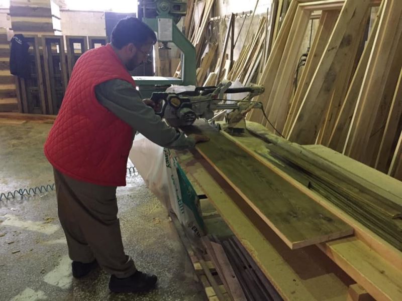 Belediyenin kurduğu ahşap atölyesinde en kaliteli işi en düşük maliyetle yapıyorlar
