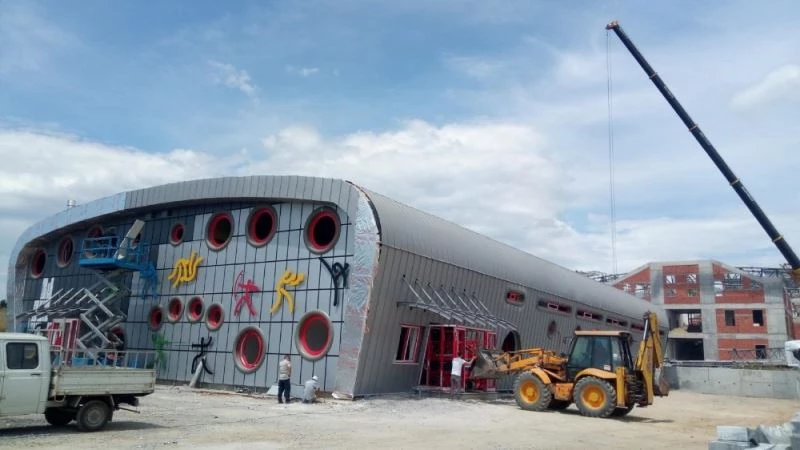 Gebze’nin spor kompleksinde çalışmalar devam ediyor
