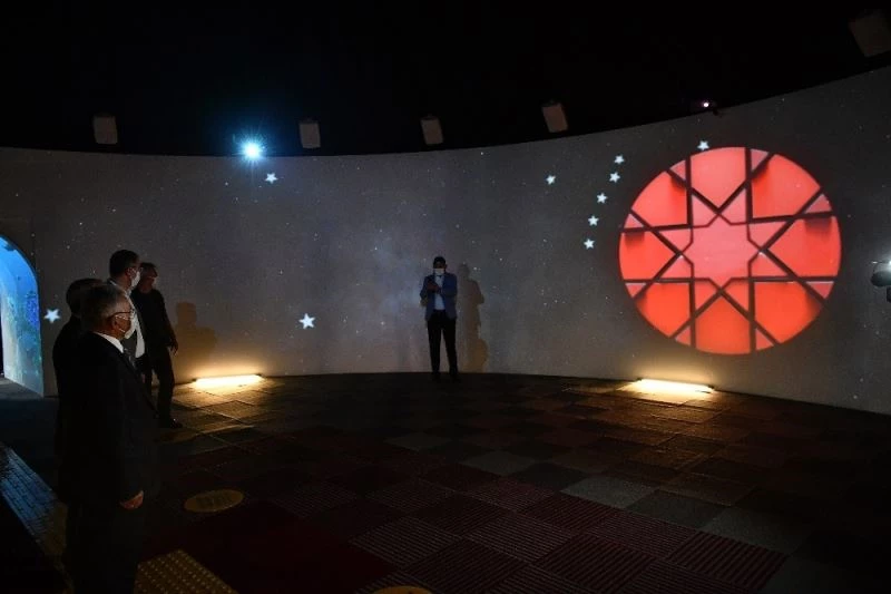 Başkan Büyükkılıç’tan ’Dijital Gösterim Merkezi’ne davet
