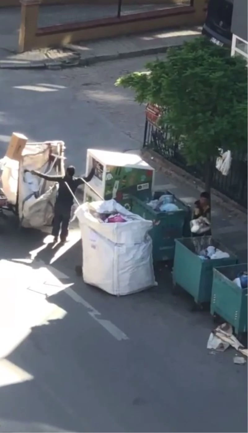 (Özel) Giysi kumbarasını akıl almaz yöntemle boşalttılar
