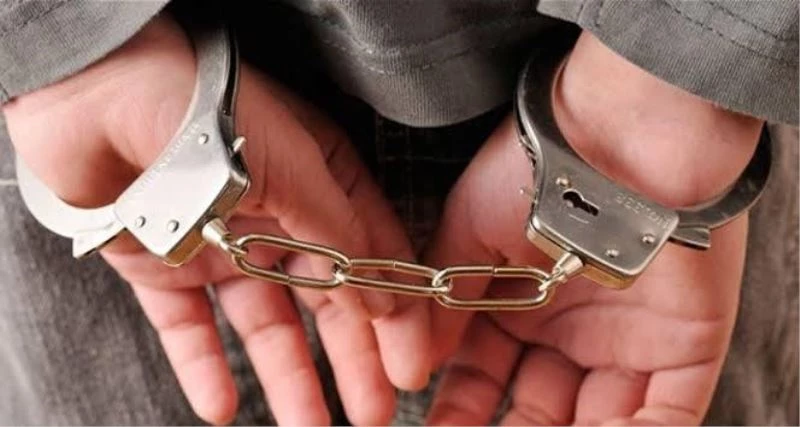 Göçmen kaçakçısı yakayı noterde ele verdi
