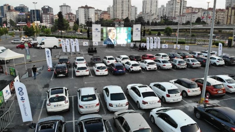 Arabalı açık hava sinemasında bu hafta “Hedefim Sensin” izlendi
