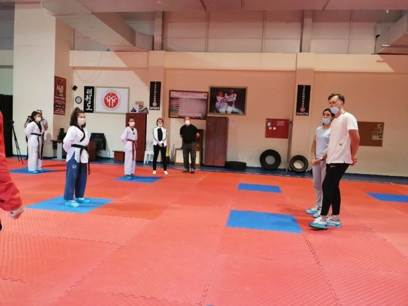 Alman milli tekvandocular, tecrübelerini Türk yıldız tekvandocularla paylaştı
