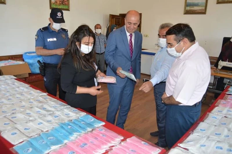 Gölova’da 10 bin maske üretildi
