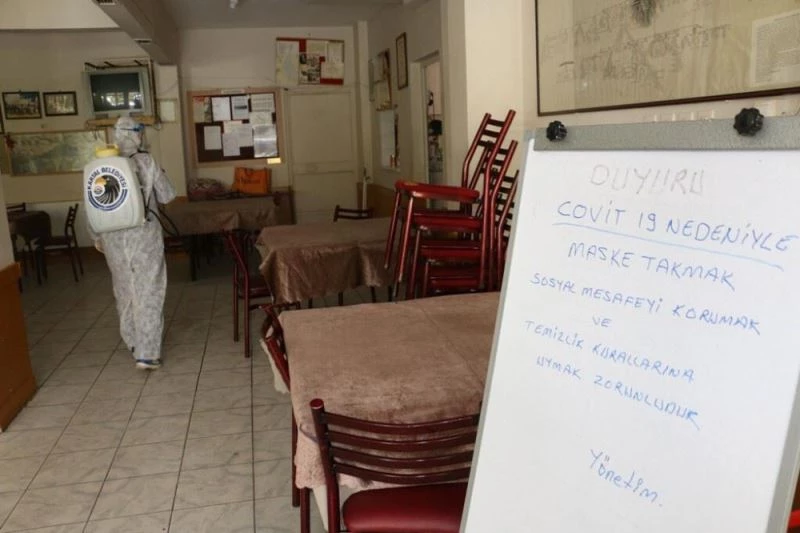 Kartal Belediyesi’nden ilçedeki kahvehane ve kıraathanelere dezenfekte hizmeti
