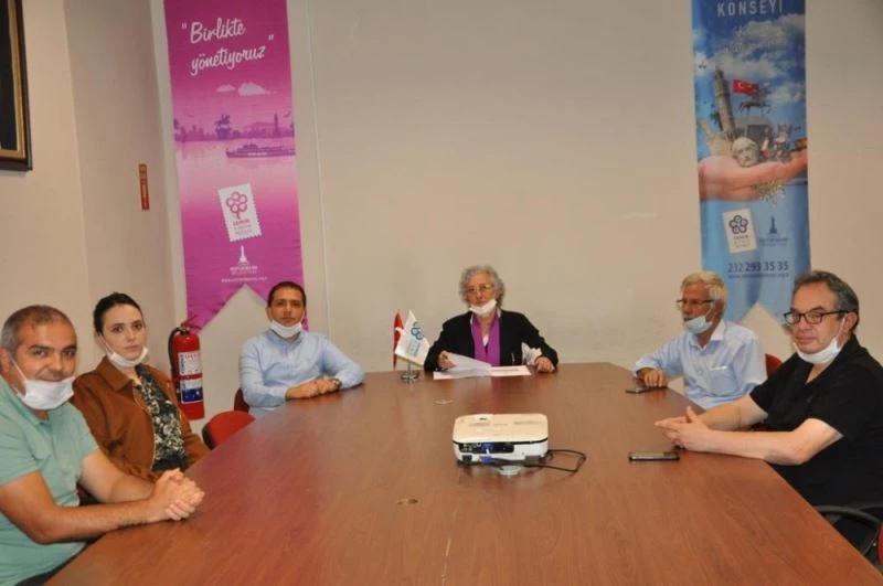 İzmir Kent Konseyinin mülteci raporu açıklandı
