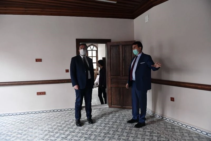 Harabeydi küllerinden doğdu
