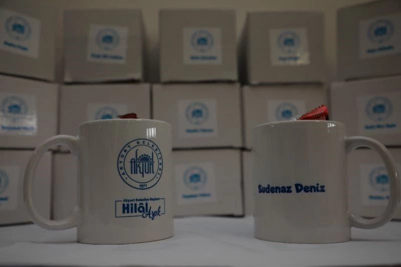 Başkan Ayık’tan LGS’ye katılan öğrencilere sürpriz hediyeler
