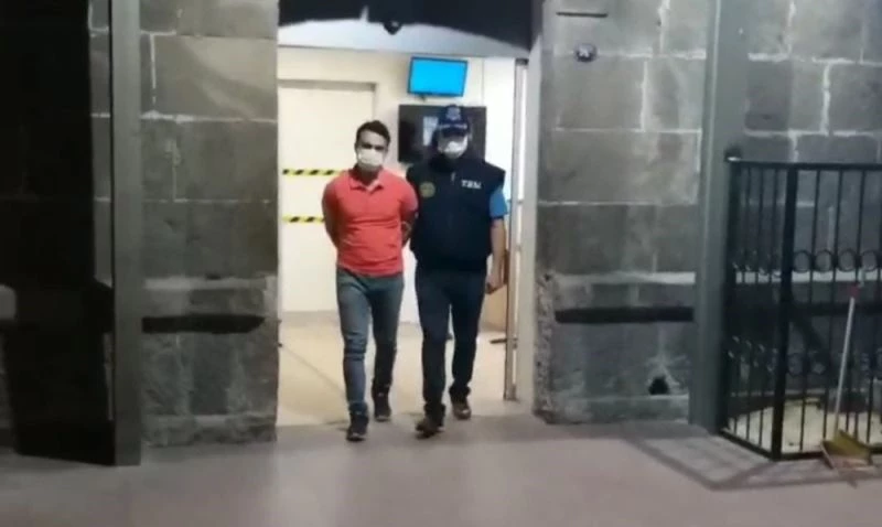 İzmir merkezli 56 ildeki FETÖ operasyonunda 81 kişi tutuklandı, birçoğu itirafçı oldu
