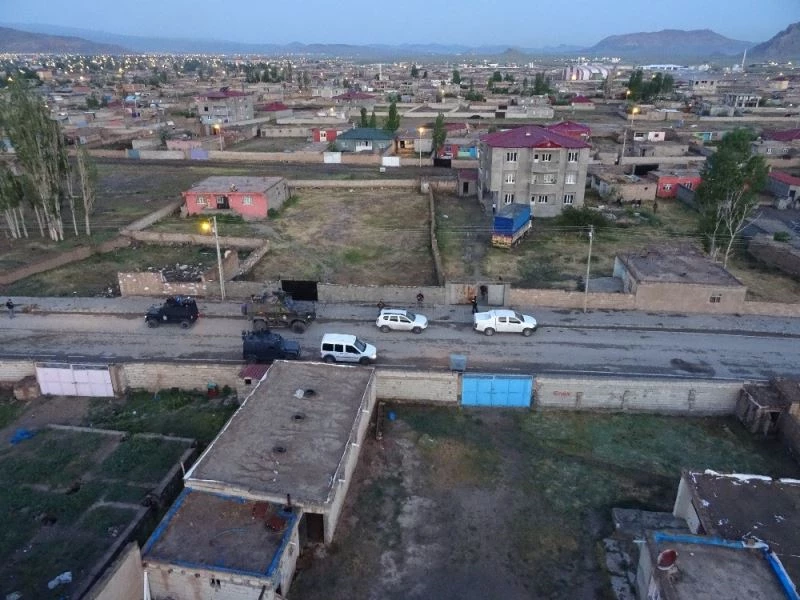 Ağrı merkezli dev operasyon: 642 kaçak göçmen yakalandı
