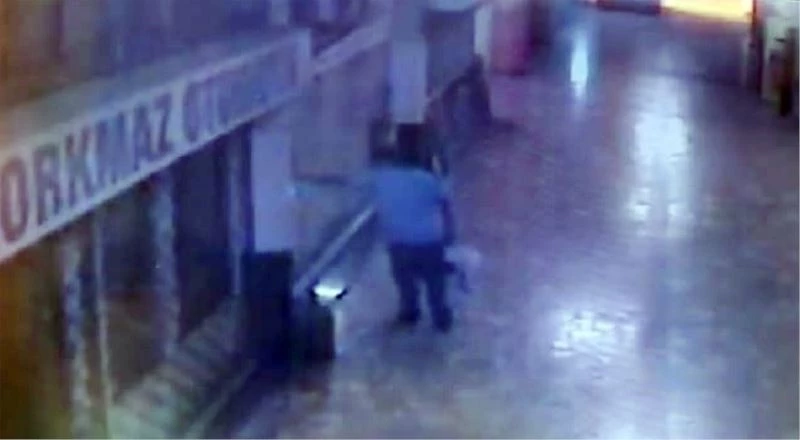 Suç makinesi akıl hastası aynı iş yerini ikinci kez soymaya kalkıştı
