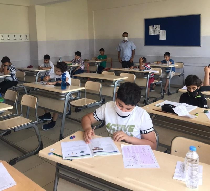 Öğrenciler sınavla seçiliyor
