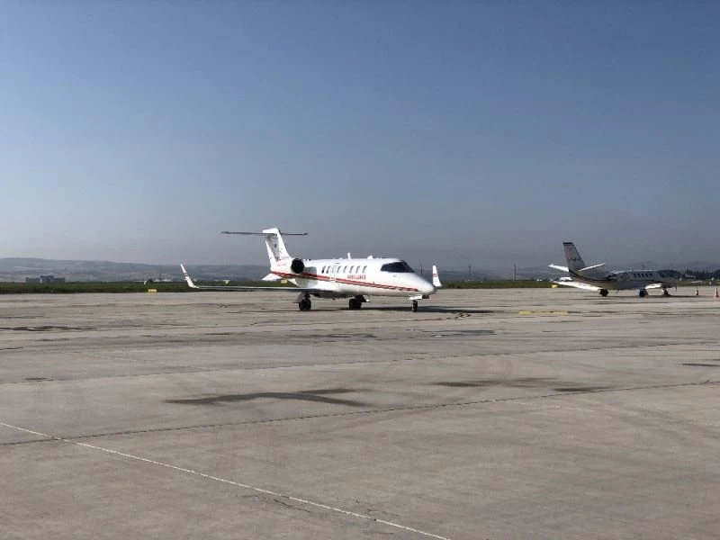 Diyabet ve hidrosefali hastası minik Nihal, ambulans uçakla Türkiye’ye getirildi
