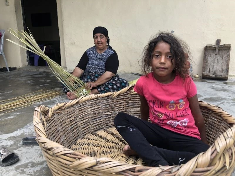 Lüks apartman sakinlerinin sepeti Romanlardan
