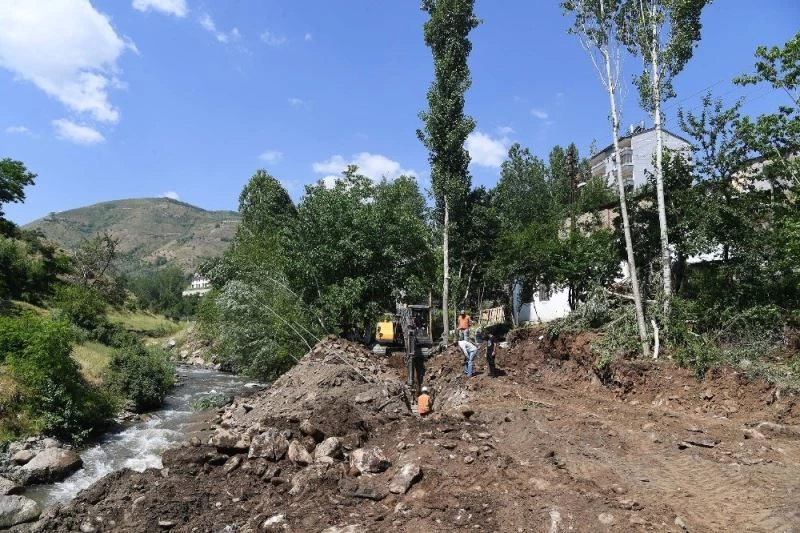 Çar Çayı kenarındaki evler ilk defa altyapıya kavuştu
