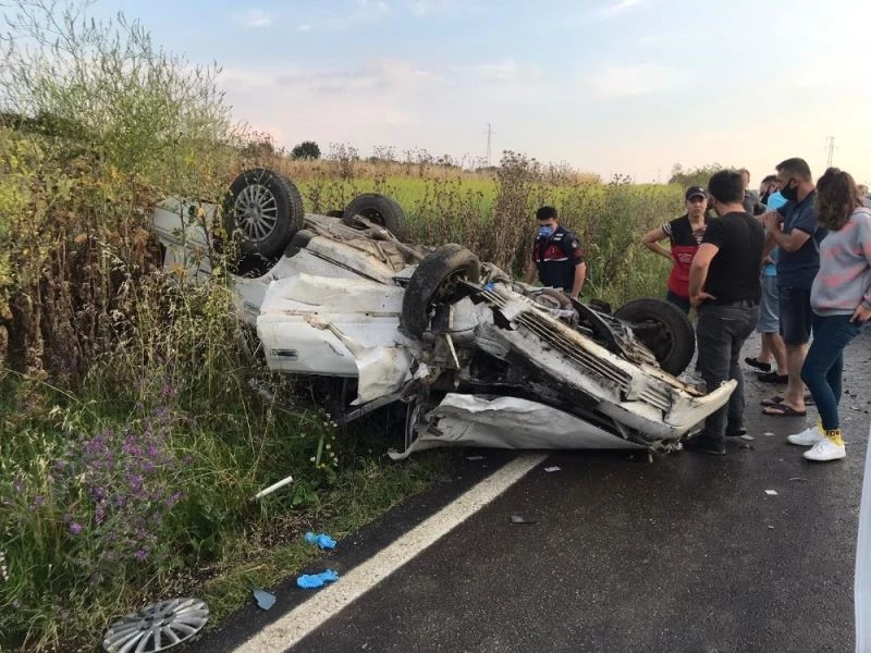 Keşan-Enez karayolunda zincirleme kaza: 3 yaralı
