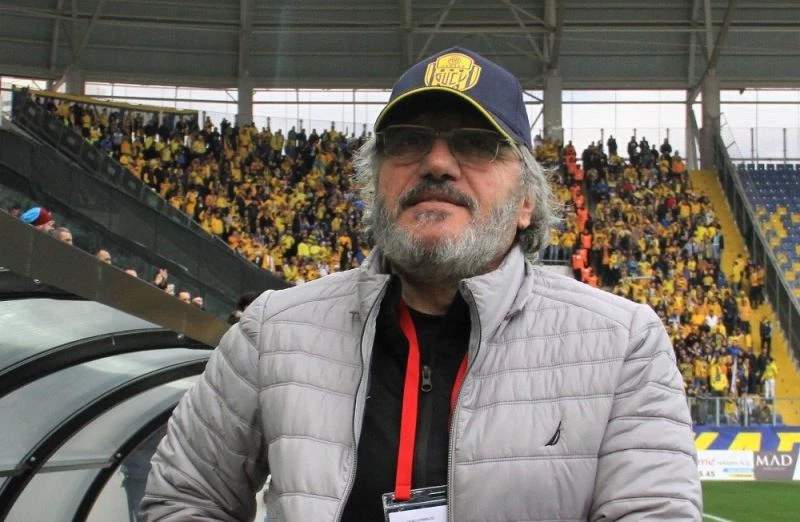 Ankaragücü, Mustafa Reşit Akçay ile yolları ayırdı
