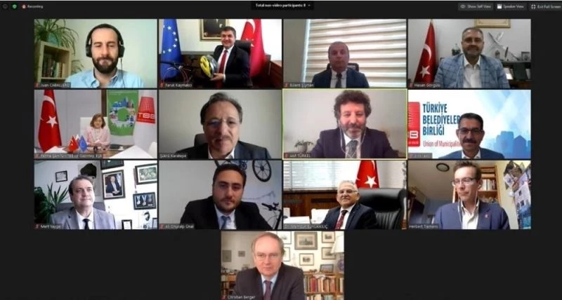 AB Delegasyonu Başkanı Berger’den Fatma Şahin’e övgü
