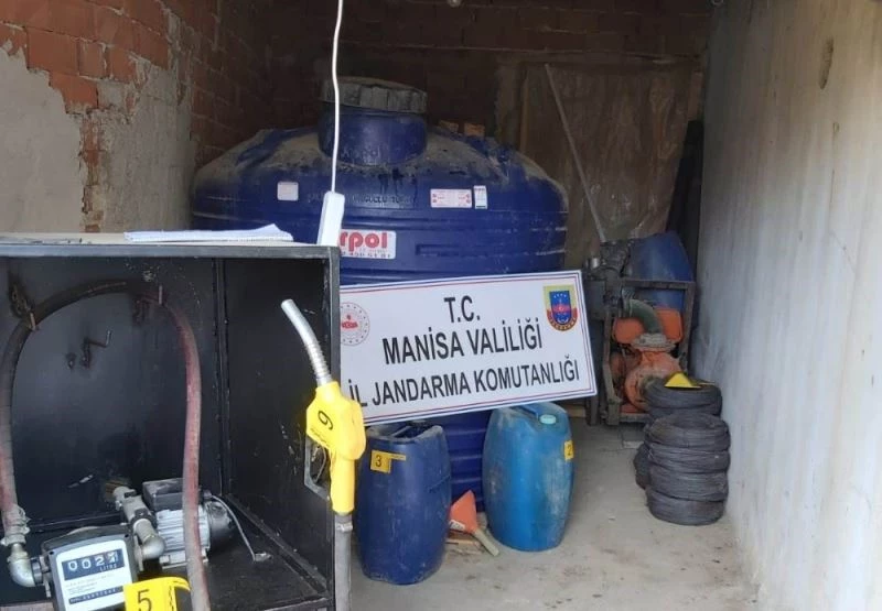 Evinin deposunu akaryakıt istasyonuna çevirmiş
