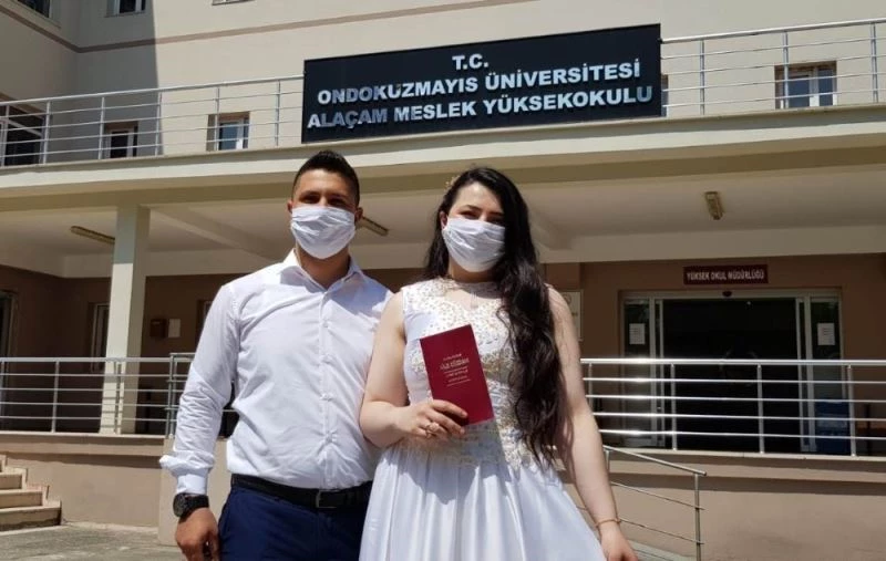 Genç çiftler mezun oldukları okulda anılarını tazelediler
