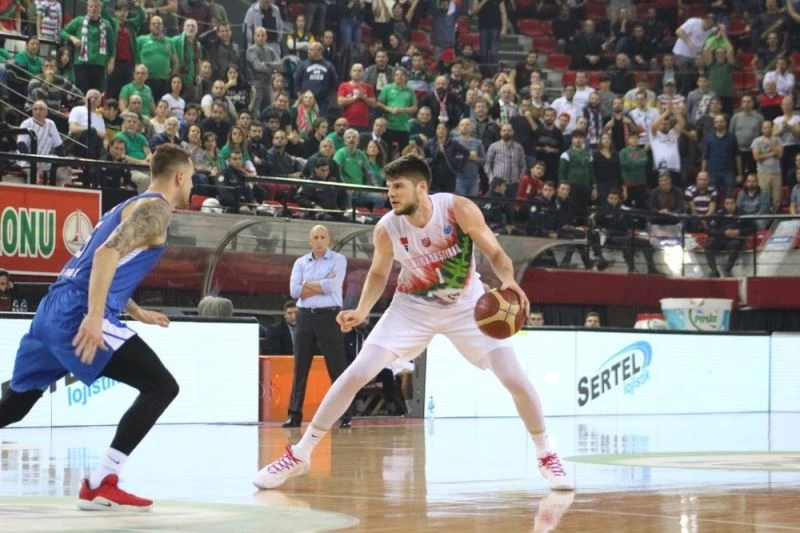 Metecan Birsen 2 yıl daha Pınar Karşıyaka’da
