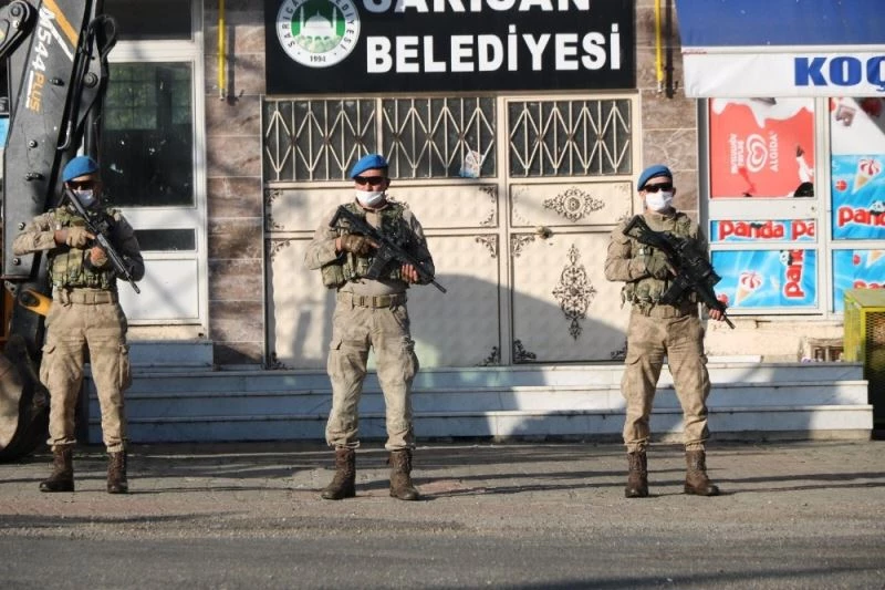 Elazığ’da HDP’li belde belediye başkanı görevden uzaklaştırıldı
