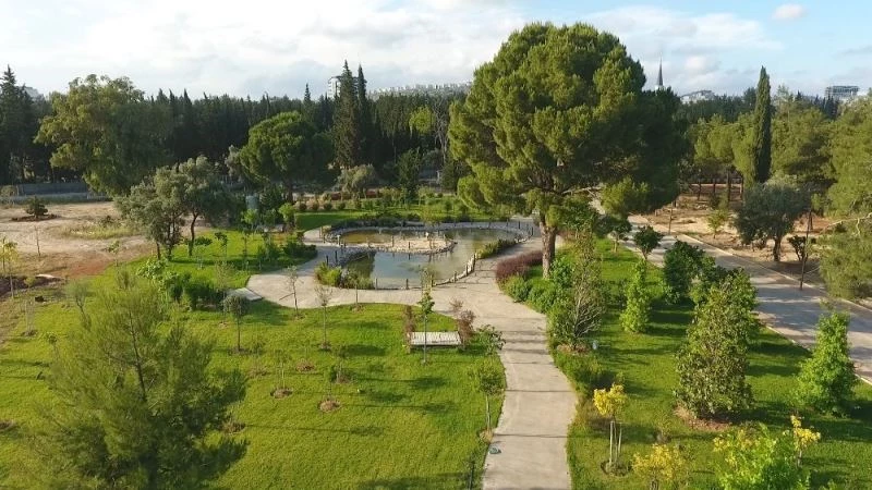 Dokuma Park, 74 ayrı türde 400 ağaç, 5 bin bitkiye ev sahipliği yapacak
